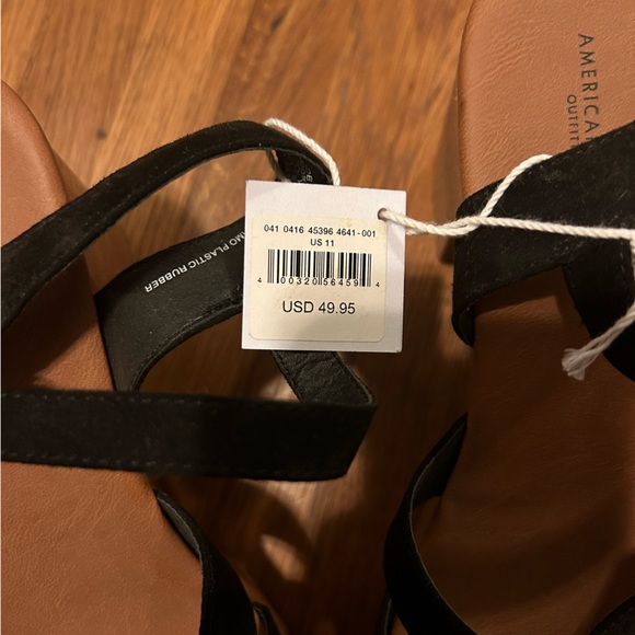 American Eagle Black Platform Sandal - Picture 3 of 3